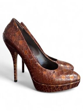 Gucci Brown Snakeskin Pumps